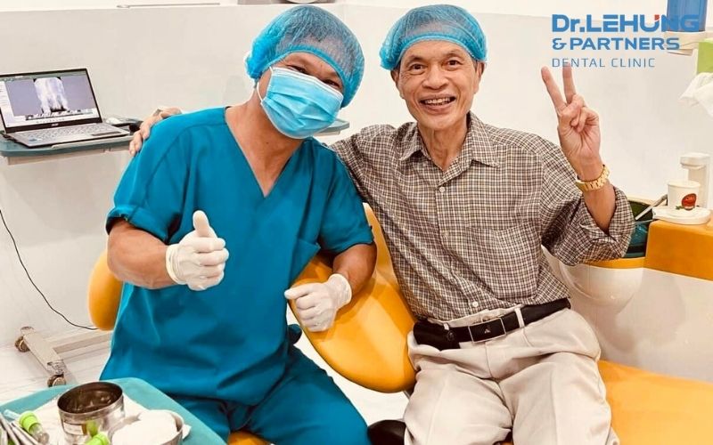 Vượt hàng ngàn cây số đến với Nha Khoa Tiến Sỹ Lê Hưng để tìm lại nụ cười đã mất